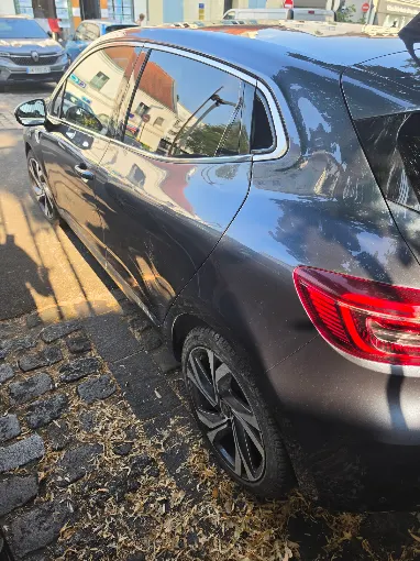Renault Mégane après travaux de carrosserie